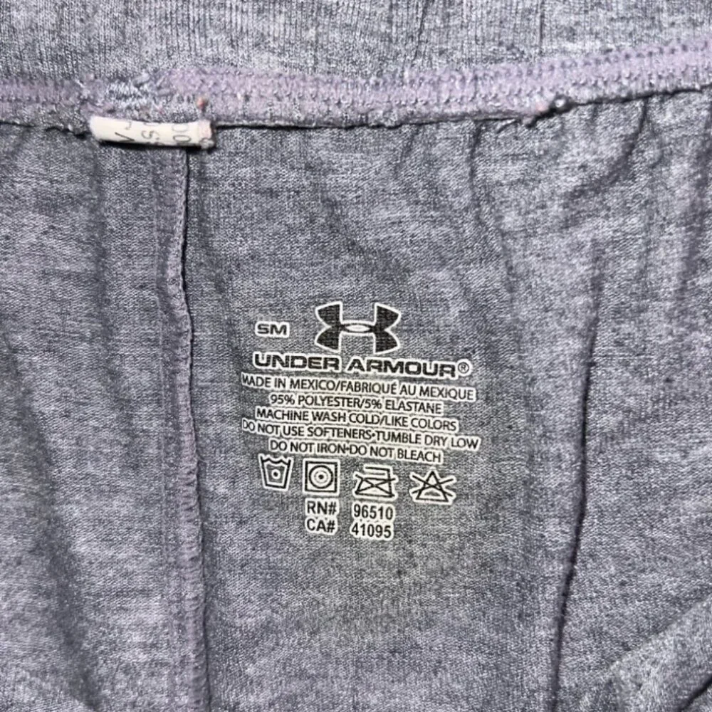 Under Armour Women Small Gray Drawstring Elastic Waist‎ Loose Fit Crop Capri